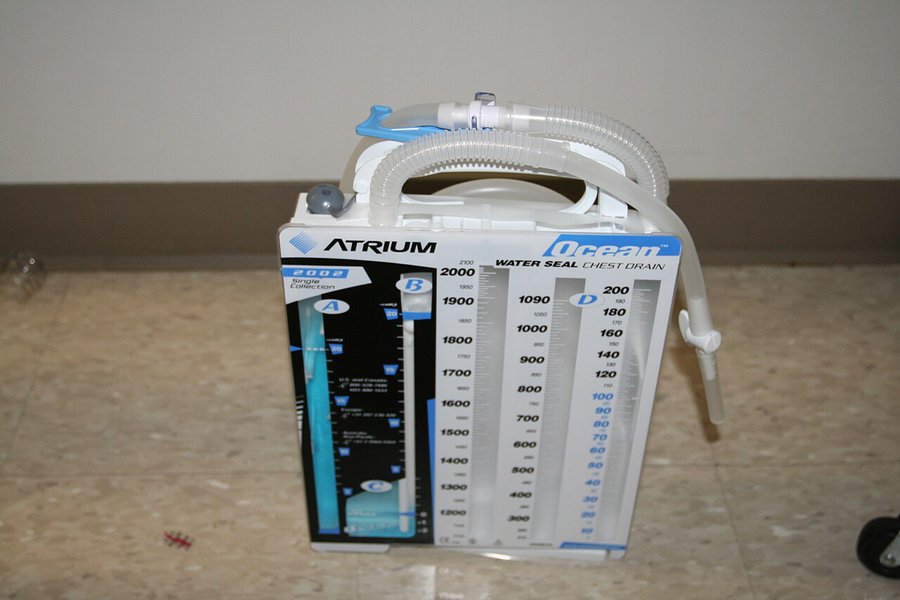 Intercostal chest drain with underwater seal