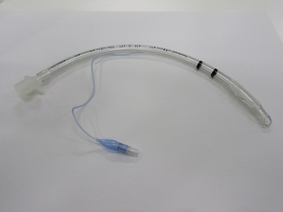 Endotracheal tube (cuffed)